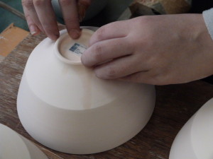APL　ロゴ貼作業